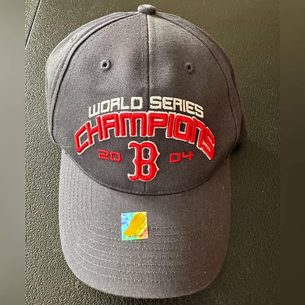 Collector hat Boston Red Sox World Series 2004 brand new w/tags never worn